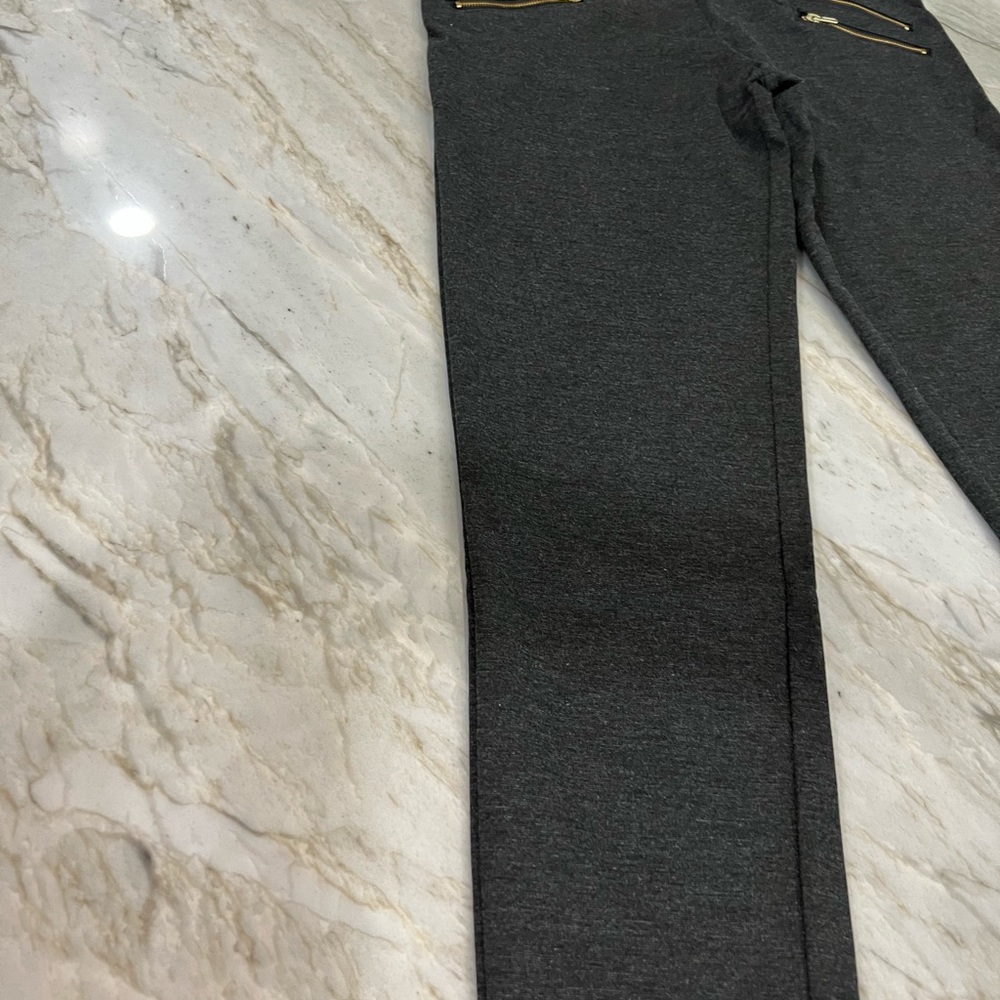 Connection 18 zipper legging! - Picture 6 of 9